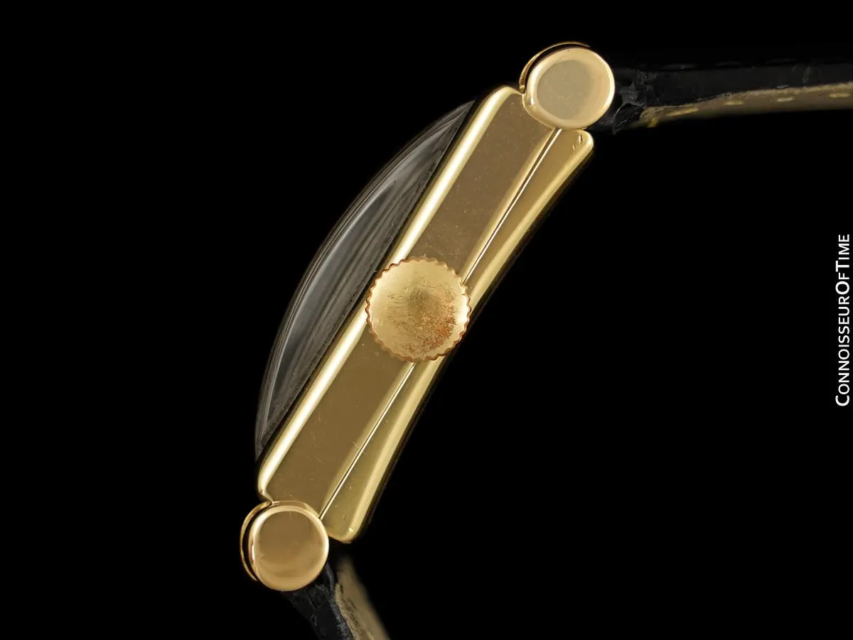 1946 Vacheron & Constantin Mens Vintage Rectangular Watch with Hooded Lugs - 14K Gold