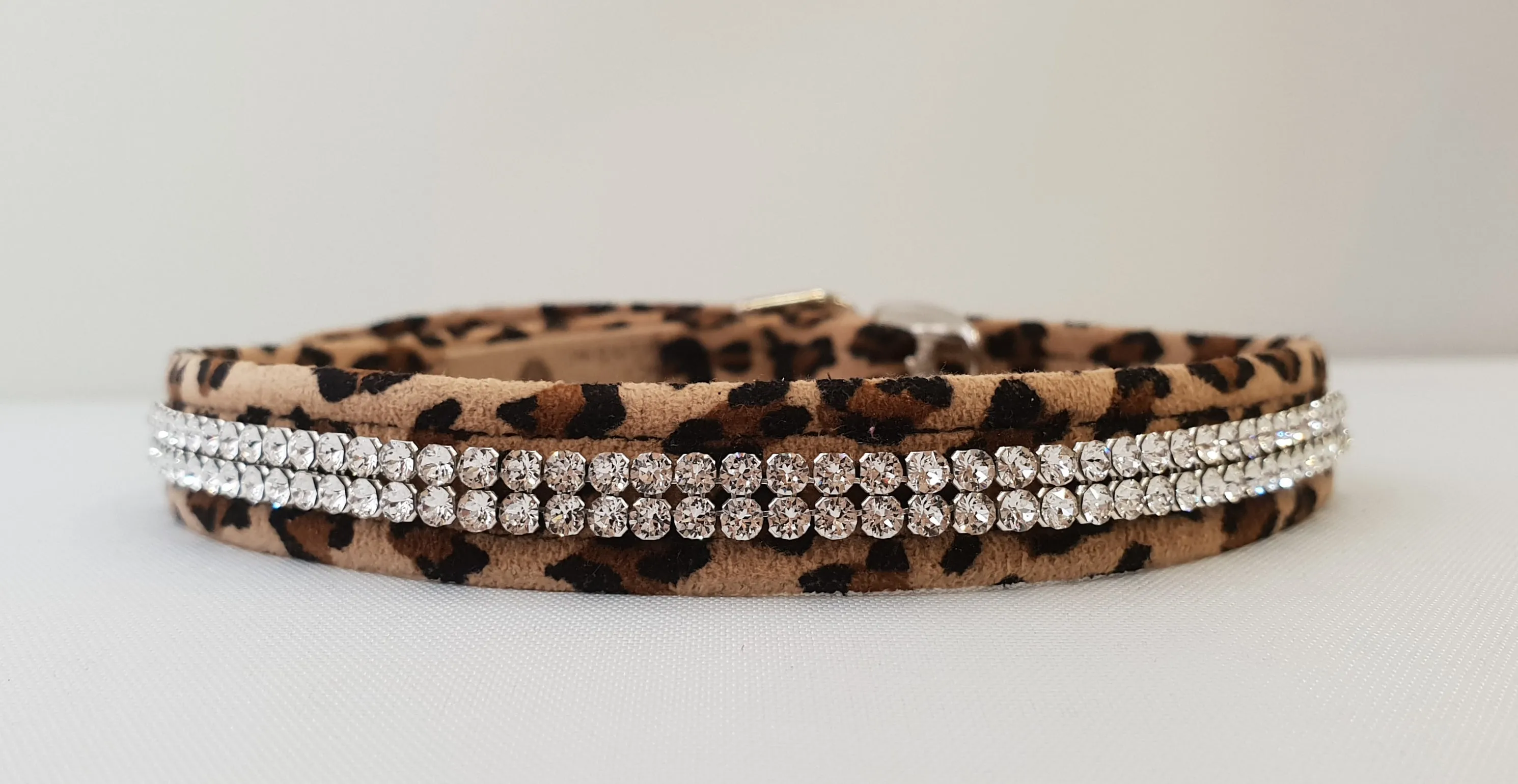 2 Row Crystal Microsuede 1/2" Collar
