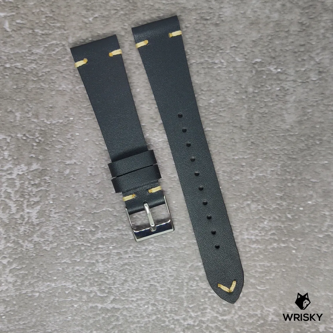 20mm Vintage Leather Strap in Black