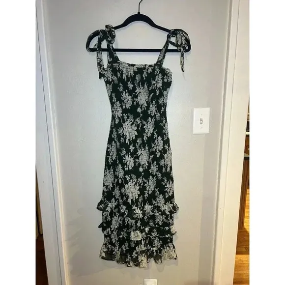 Abercrombie Size S Green Tie-Strap Floral Smocked Midi Dress