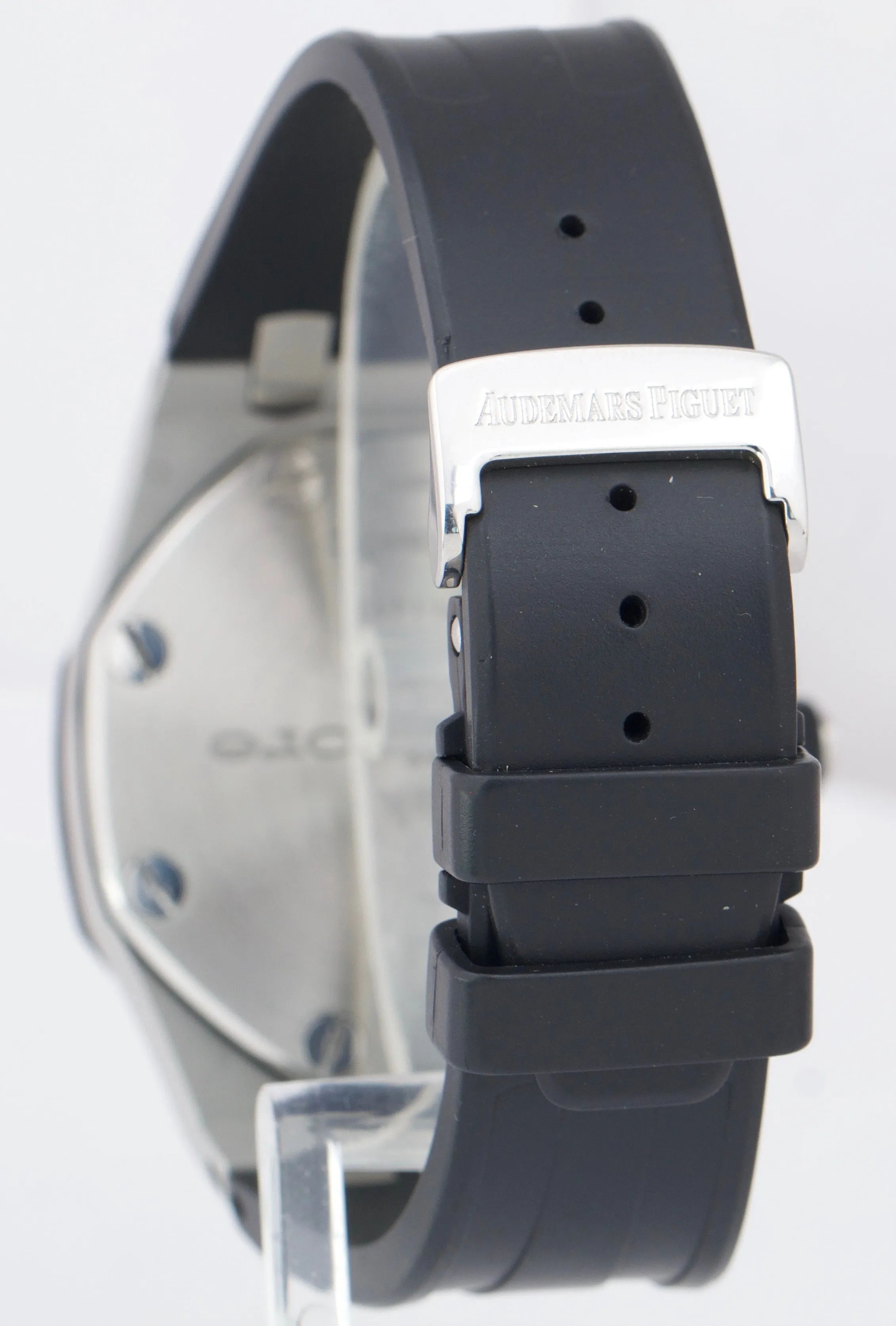 Audemars Piguet Royal Oak Offshore 42mm Rubberclad Silver Black 25940SK Watch