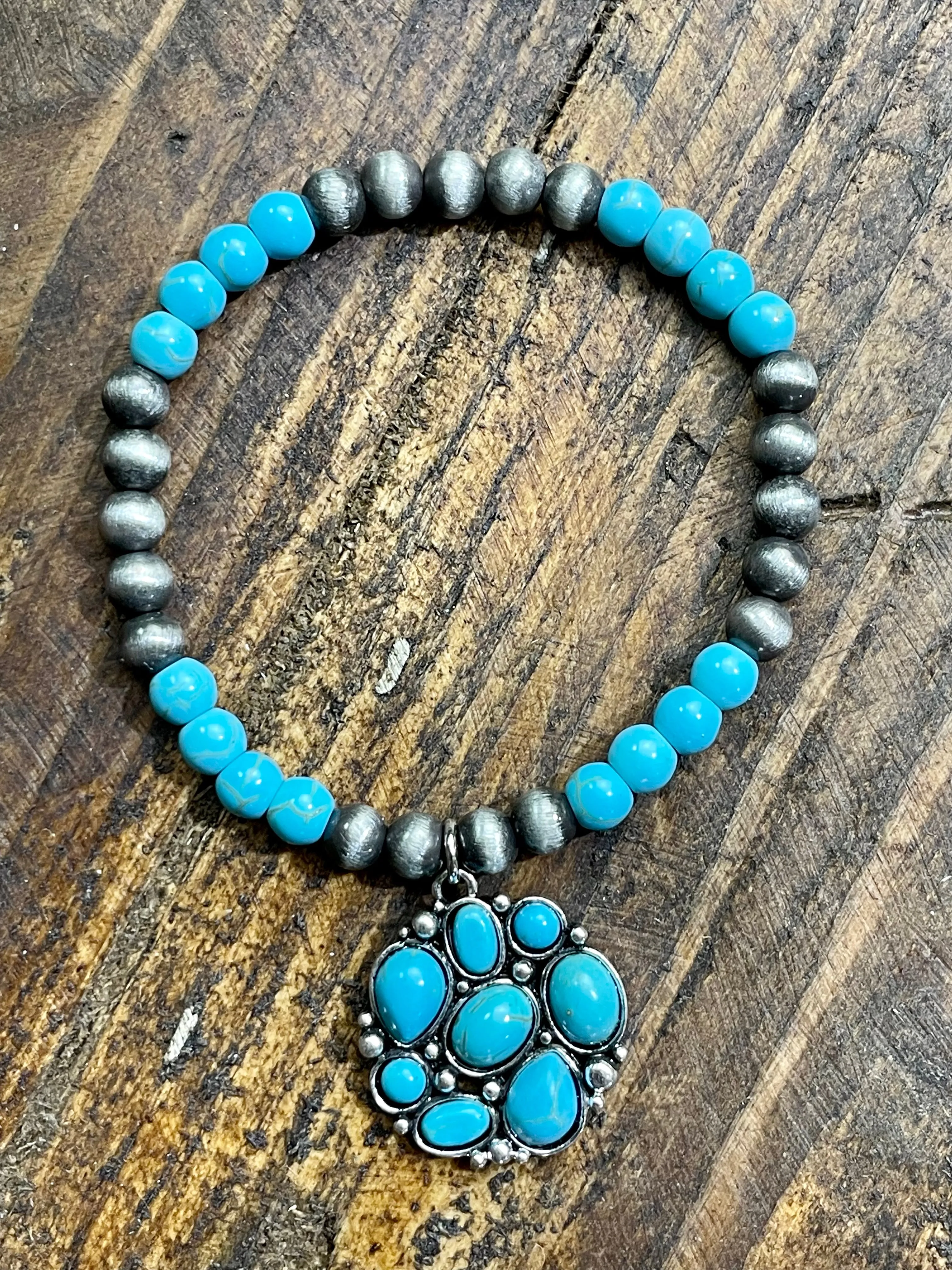 Bainville Fashion Round Pendant Stretch Bracelet