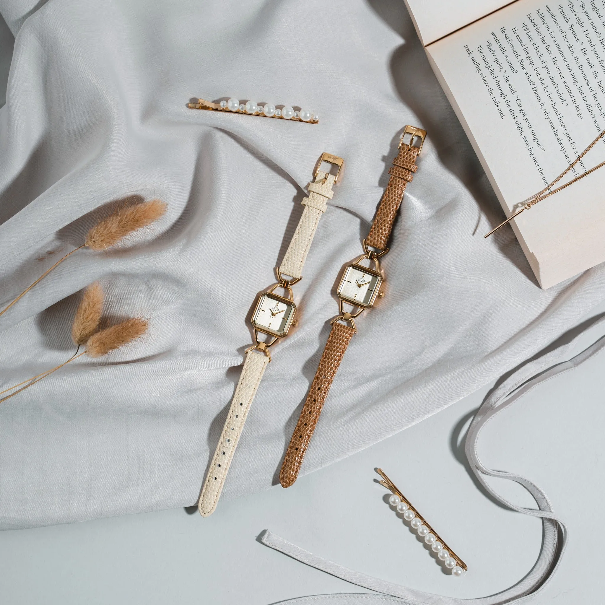 Carré GD Saba - Gold Case/Dial, Light Brown Leather Strap