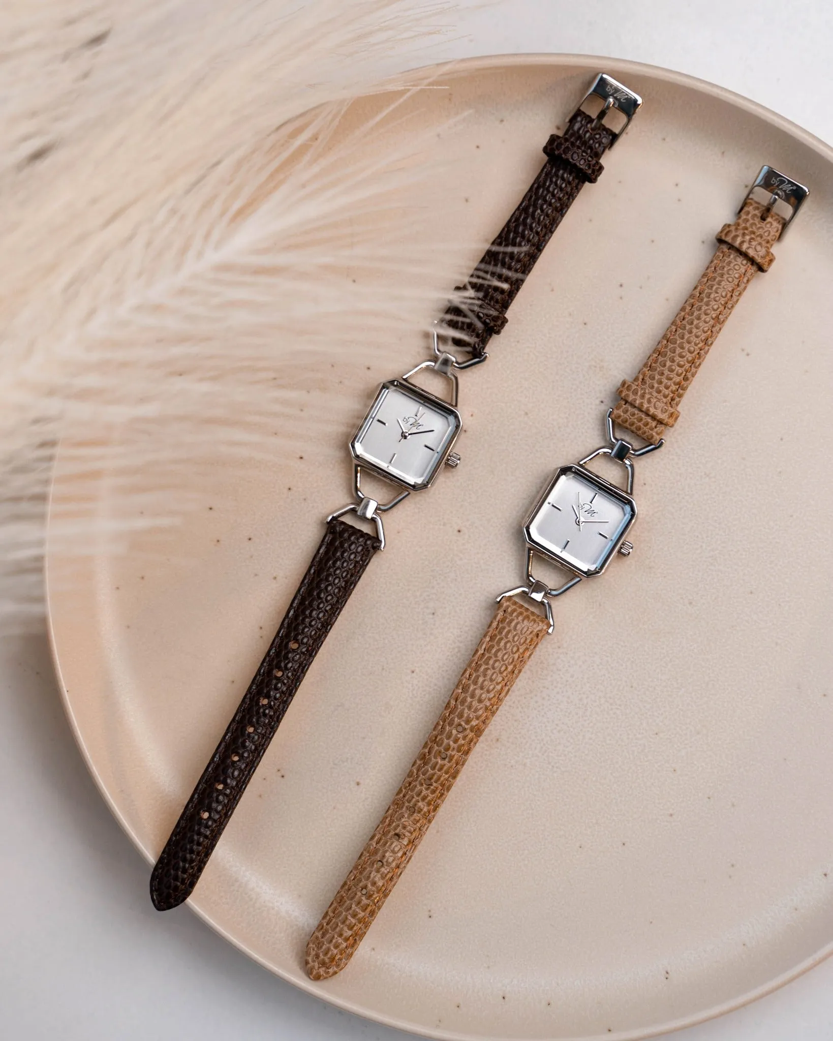 Carré GD Saba - Gold Case/Dial, Light Brown Leather Strap