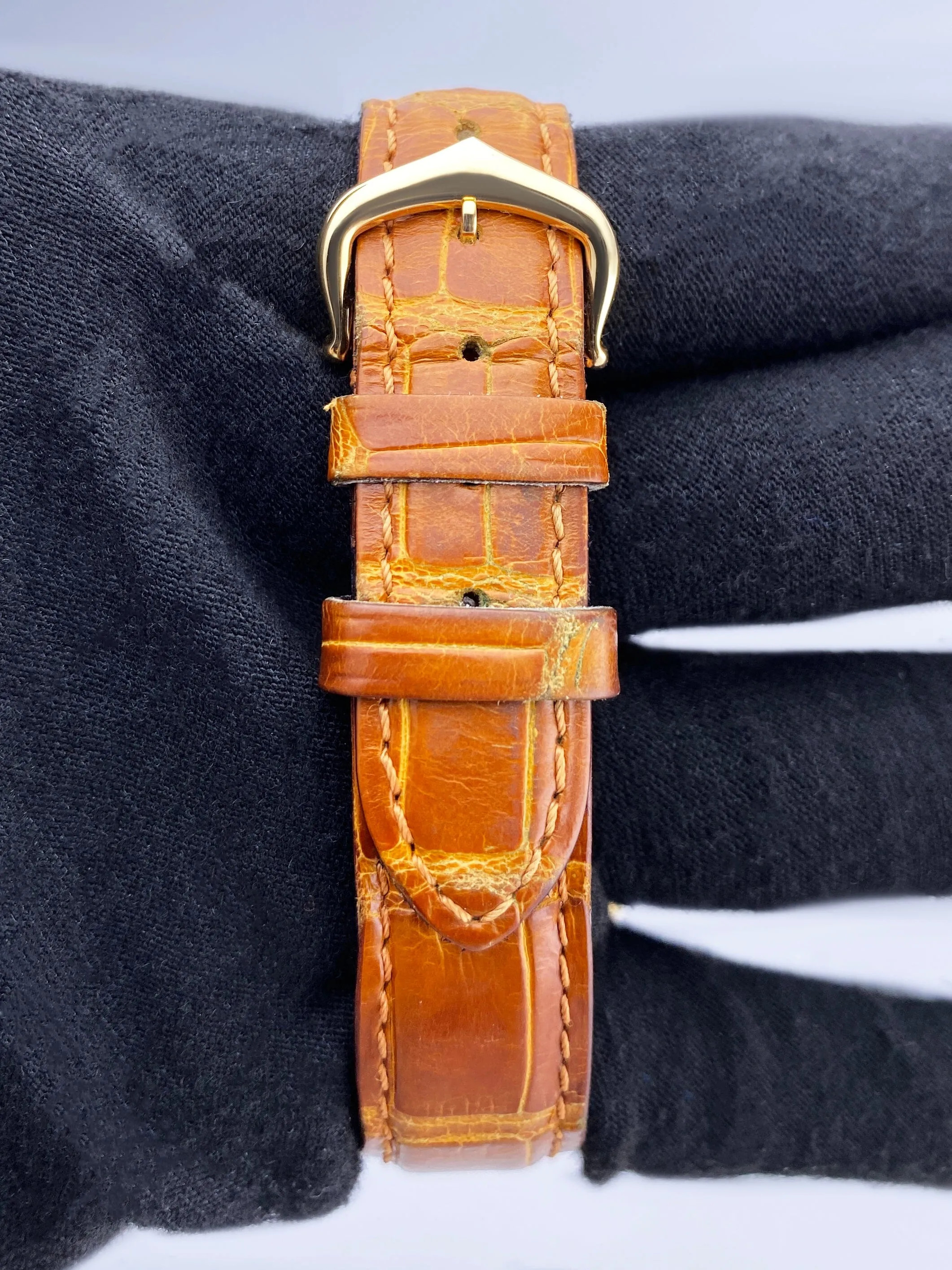Cartier Tank Americaine W2603556 18K Yellow Gold Ladies Watch