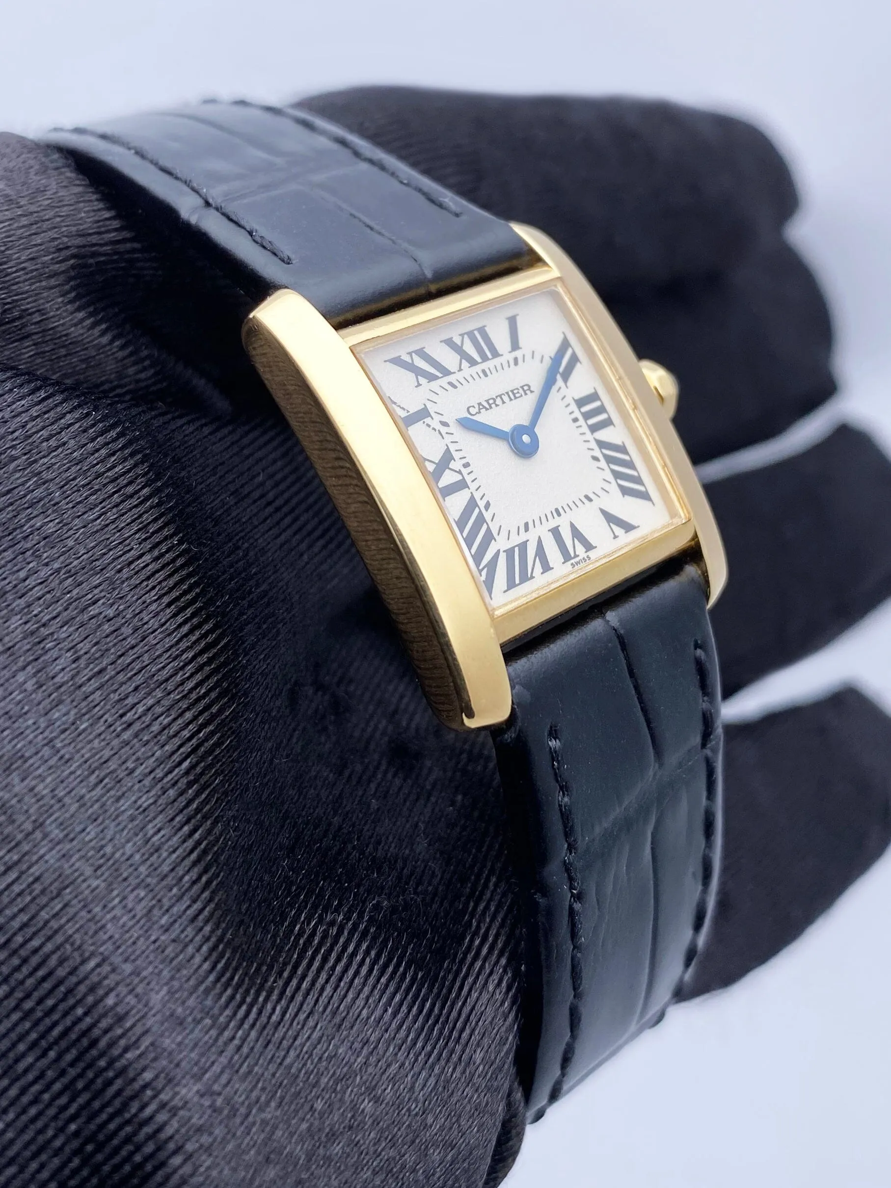 Cartier Tank Francaise 1820 18K Yellow Gold Ladies Watch