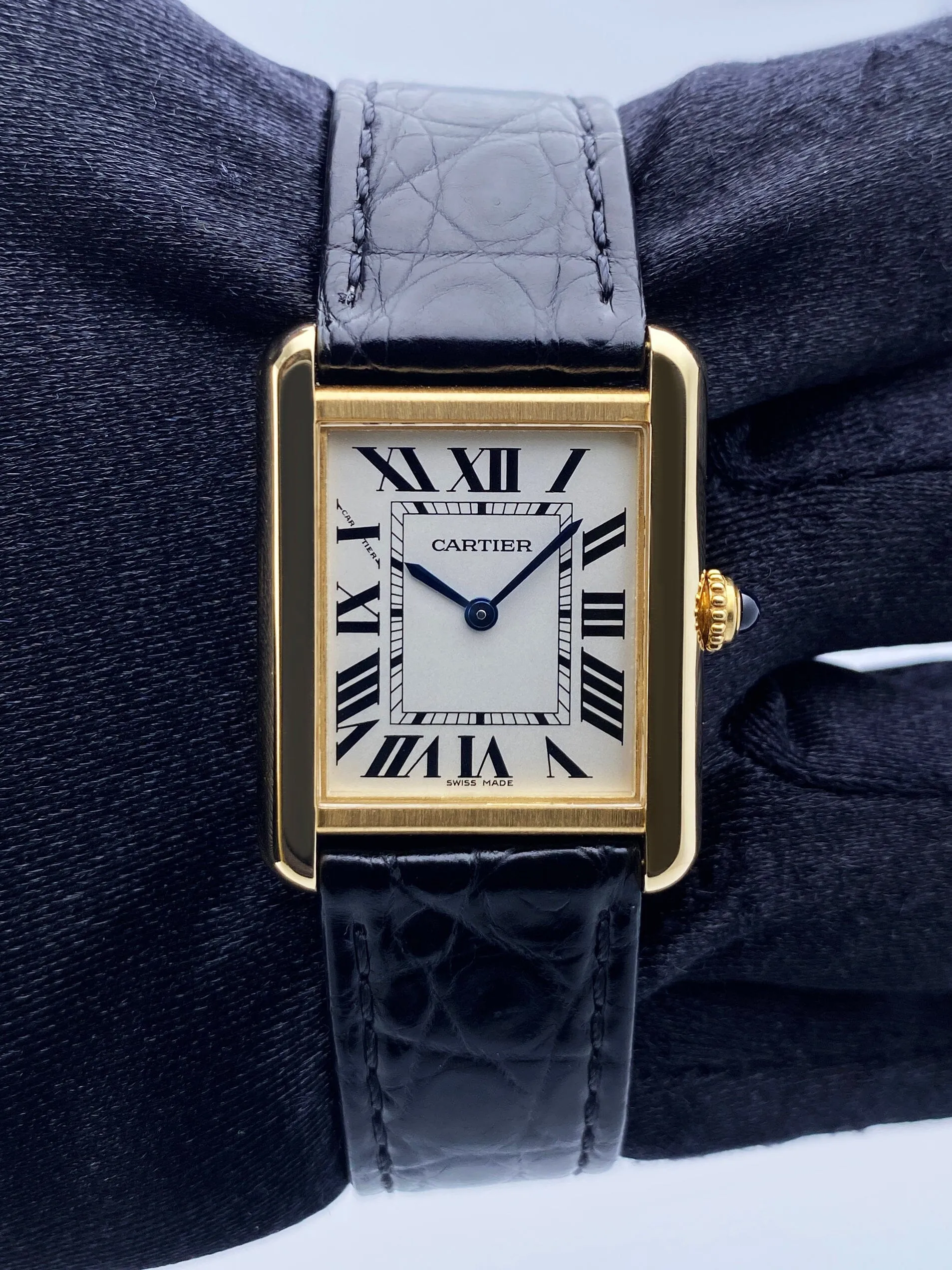 Cartier Tank Solo W5200002 18K Yellow Gold Ladies Watch