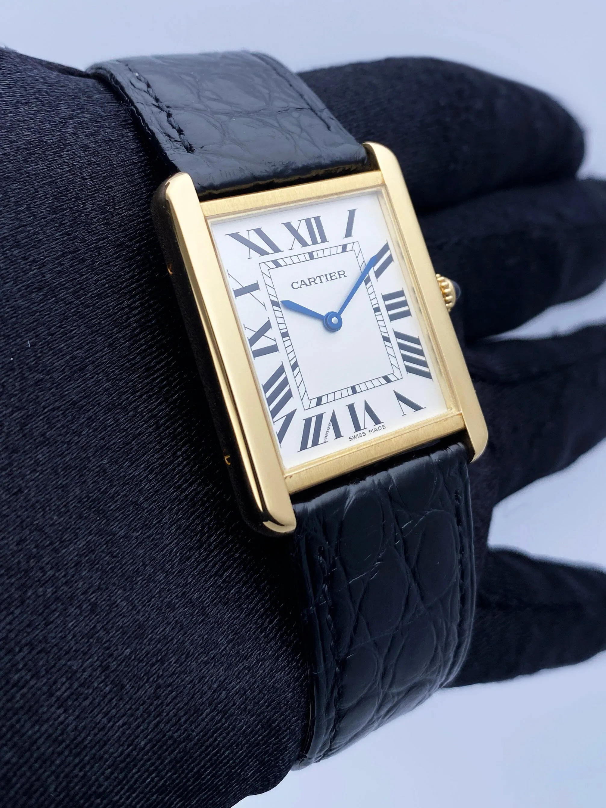 Cartier Tank Solo W5200004 Large Size 18K Yellow Gold Mens Watch