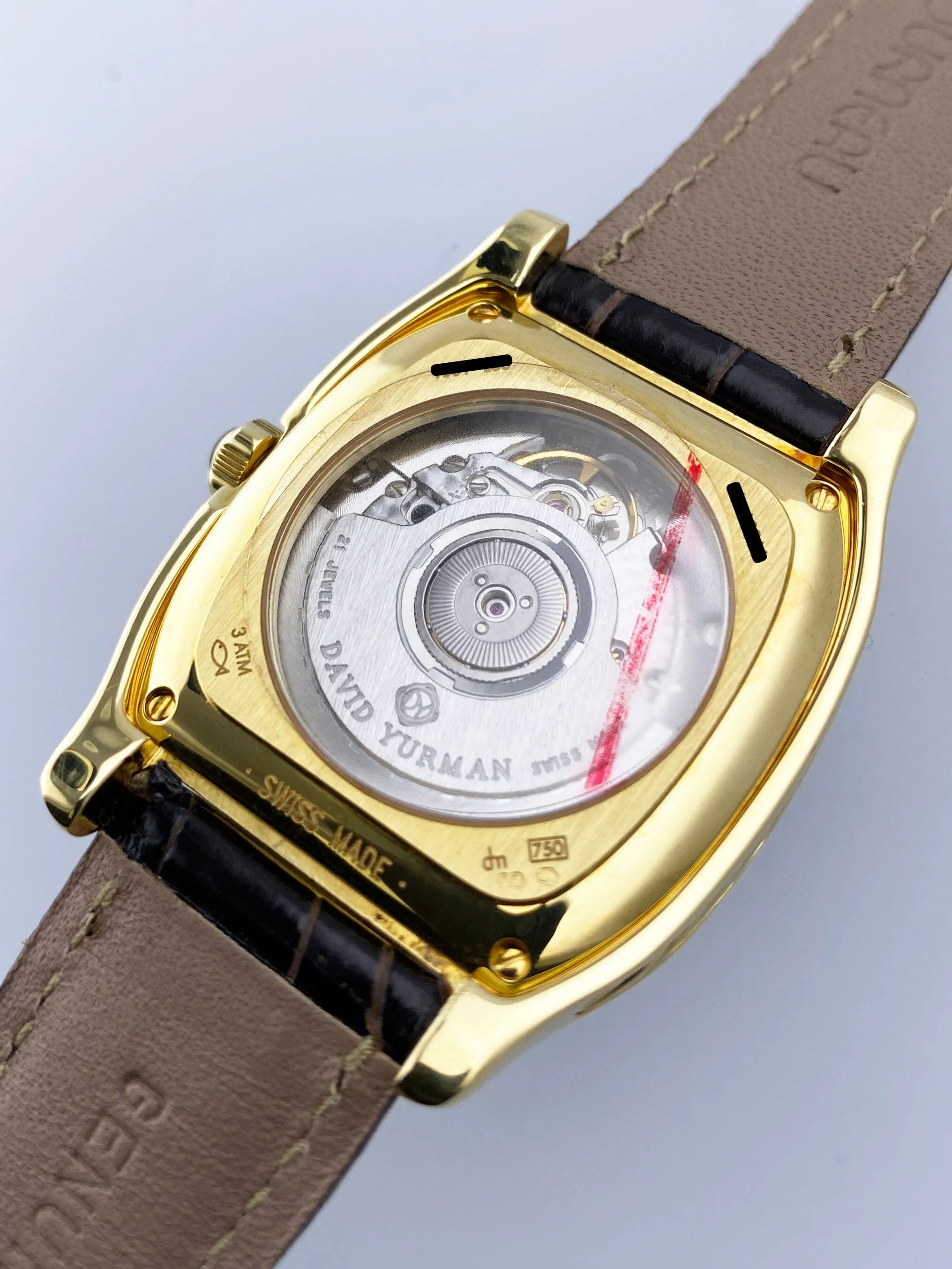 David Yurman Thoroughtbred T301-L88 White Dial 18K Yellow Gold Mens Watch