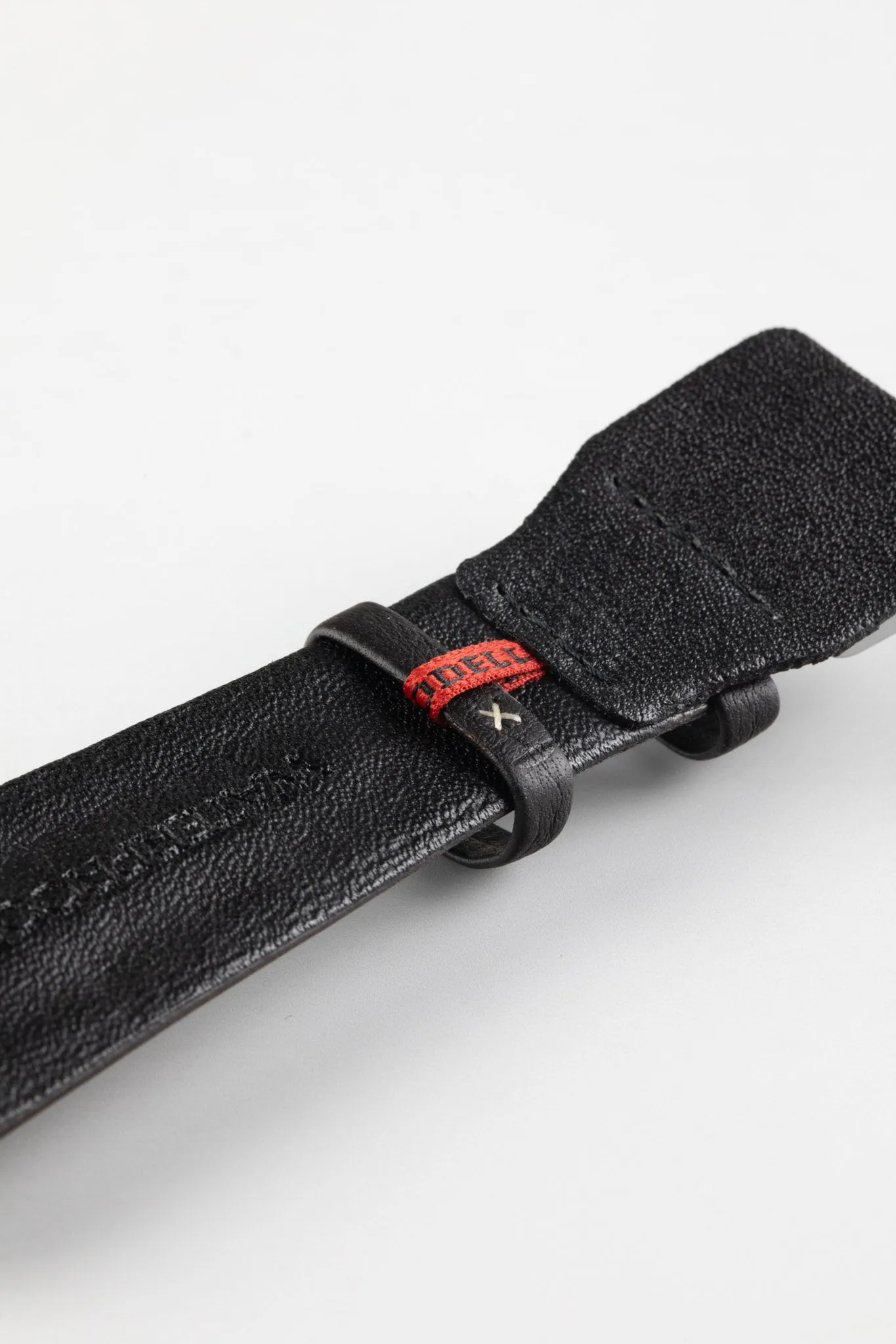 Di-Modell CHRONISSIMO Waterproof Leather Watch Strap in BLACK / RED