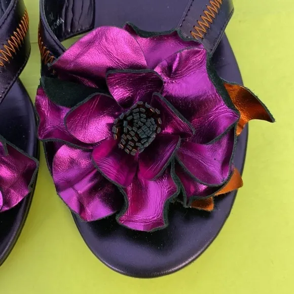 Donald Pliner COUTURE Pink  Leather slide