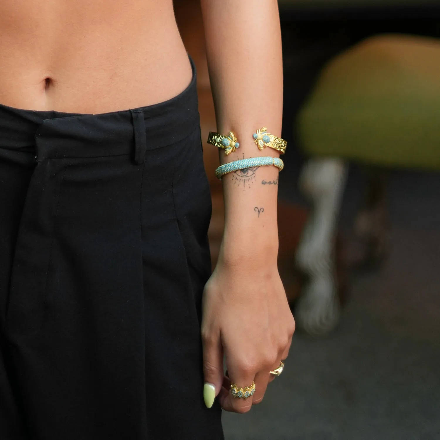 Elegant Turquoise & Gold Fashion Design Bangle Bracelet