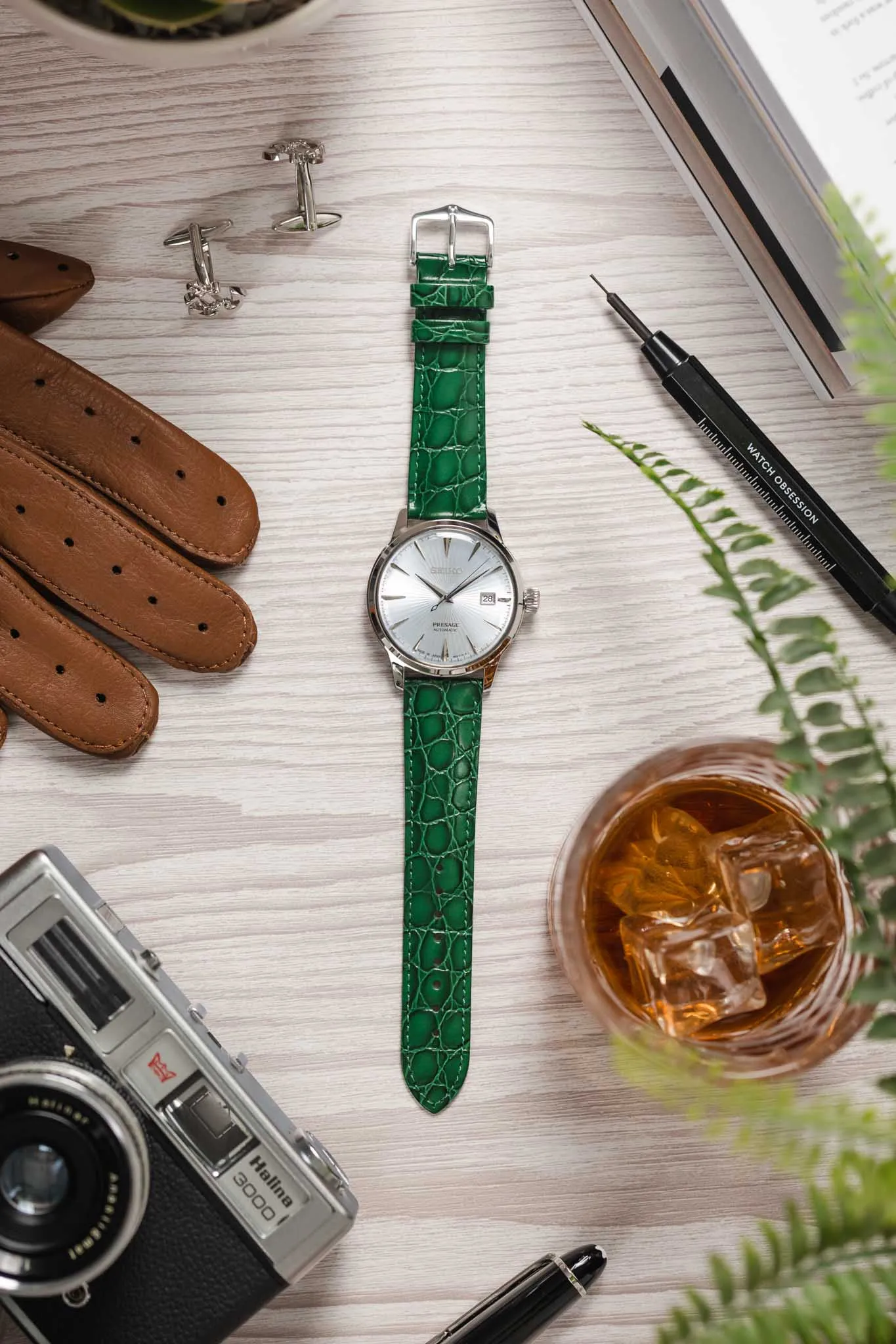 Hirsch CROCOGRAIN NQR Crocodile Embossed Leather Watch Strap in GREEN