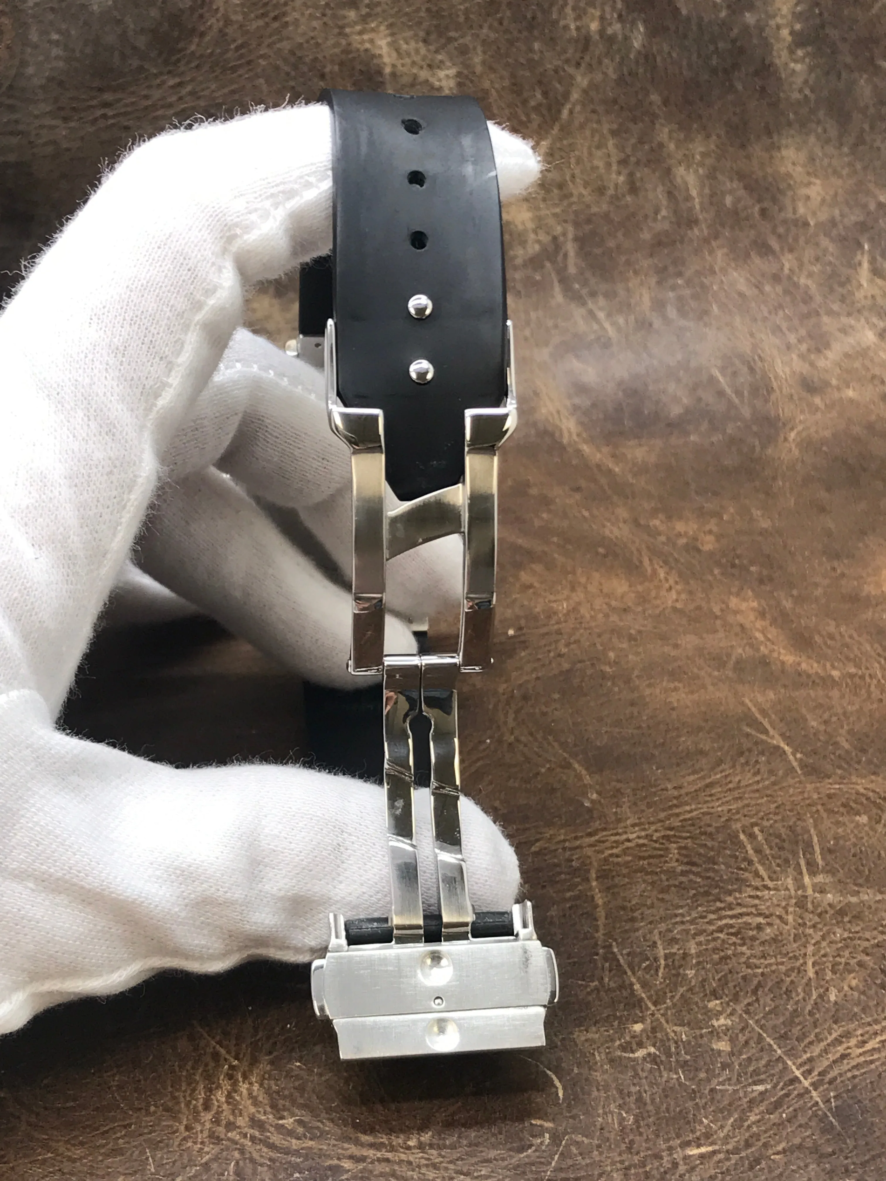 Hublot Classic Fusion B1525.1 Black Diamond Dial Quartz Women's Watch