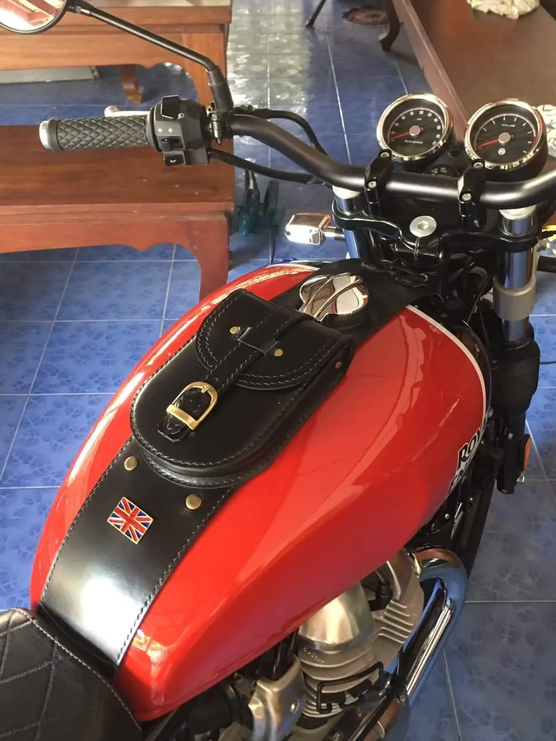 KB-TBUJC - Tank Bag w/ Union Jack Pin for Center Gas Cap