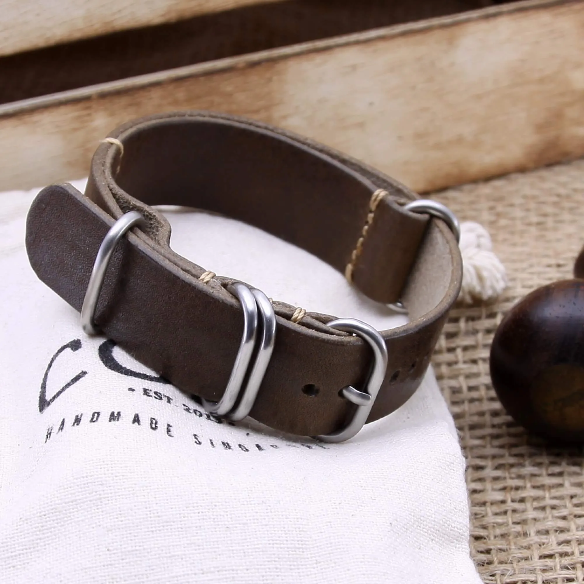 NAT2 Leather Watch Strap, 5-Ring Vintage 404
