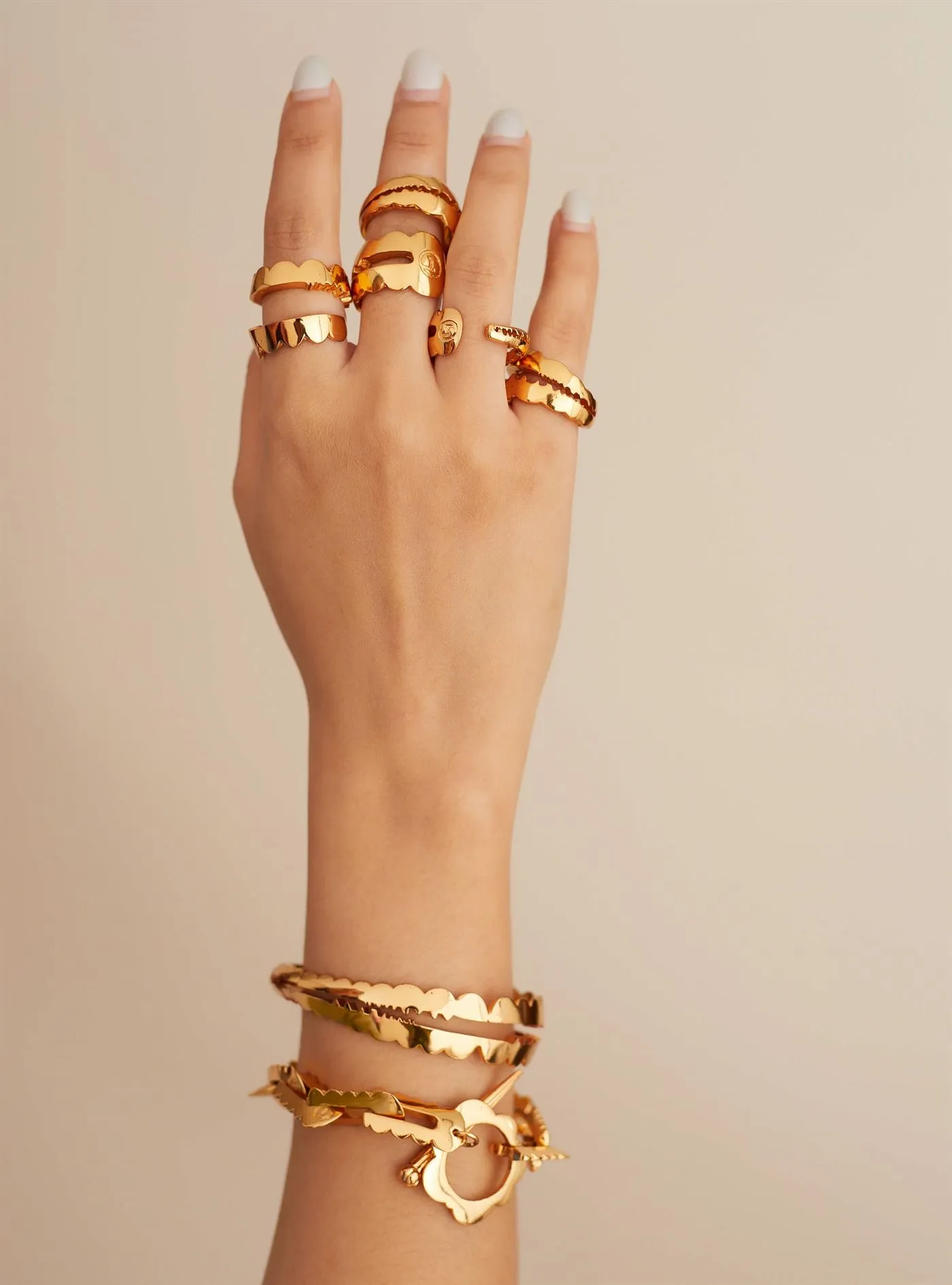 Outhouse   I   OH Montana Avenue Epee Ferrum Link Bracelet Brass Gold Accessories  OHAW21BR801