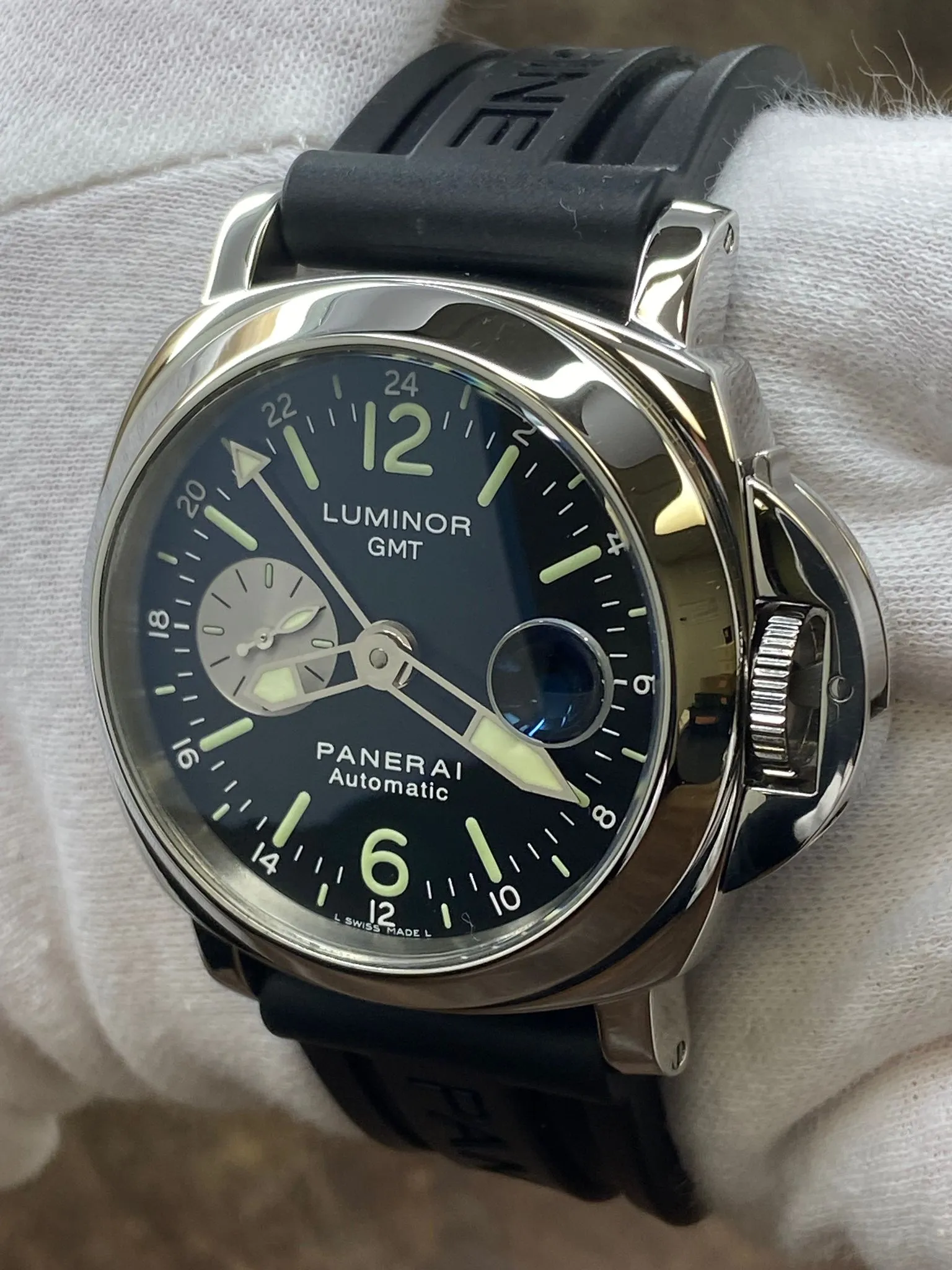 Panerai Luminor GMT 44mm PAM00088 Black Dial Automatic Men's Watch