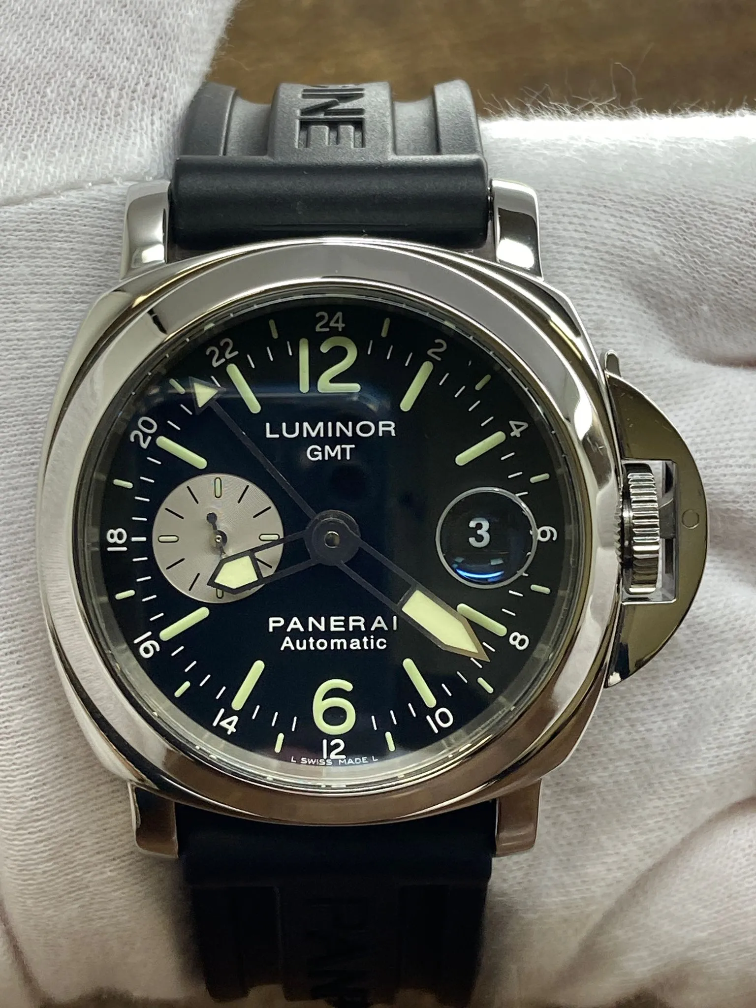 Panerai Luminor GMT 44mm PAM00088 Black Dial Automatic Men's Watch