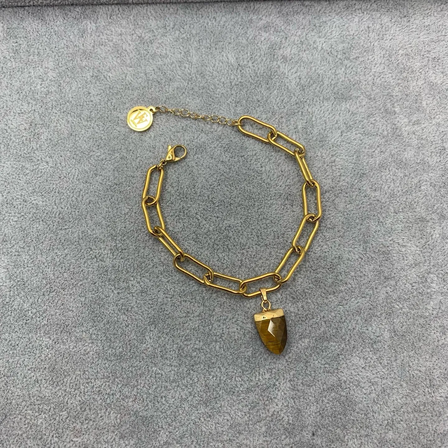 Paper Clip Chain Bracelet with a Gemstone Charm in a Shape of Faceted Arrowhead 410-23 | Erika Williner Designs