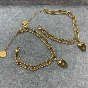 Paper Clip Chain Bracelet with a Gemstone Charm in a Shape of Faceted Arrowhead 410-23 | Erika Williner Designs