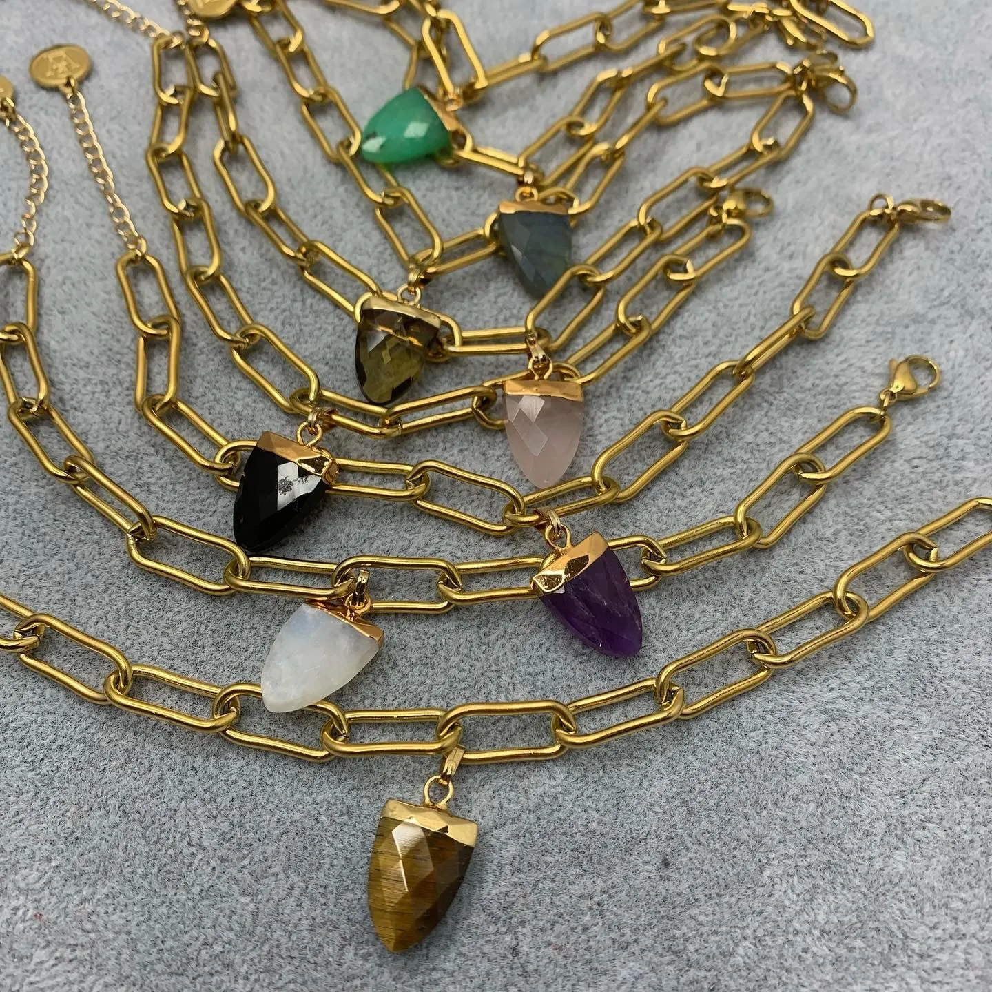 Paper Clip Chain Bracelet with a Gemstone Charm in a Shape of Faceted Arrowhead 410-23 | Erika Williner Designs