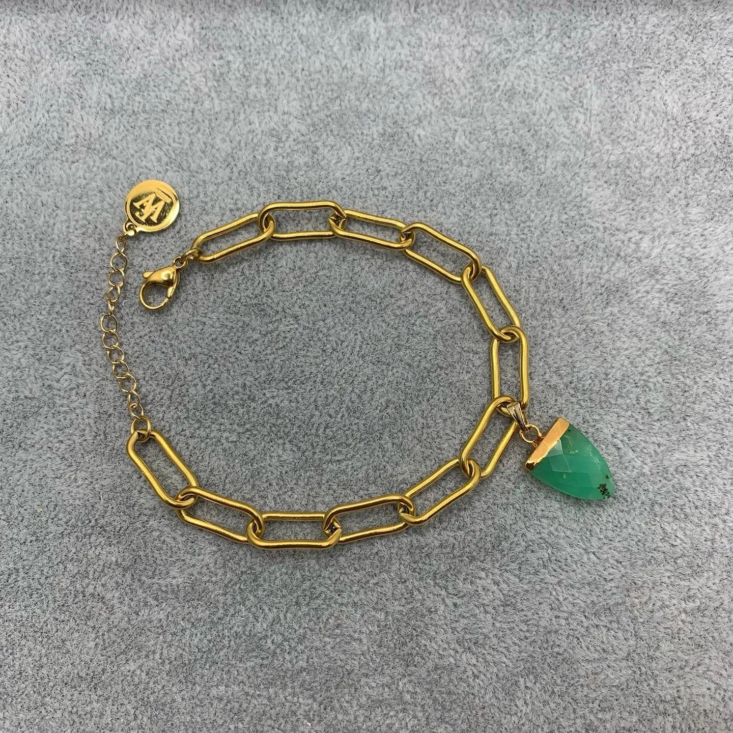 Paper Clip Chain Bracelet with a Gemstone Charm in a Shape of Faceted Arrowhead 410-23 | Erika Williner Designs