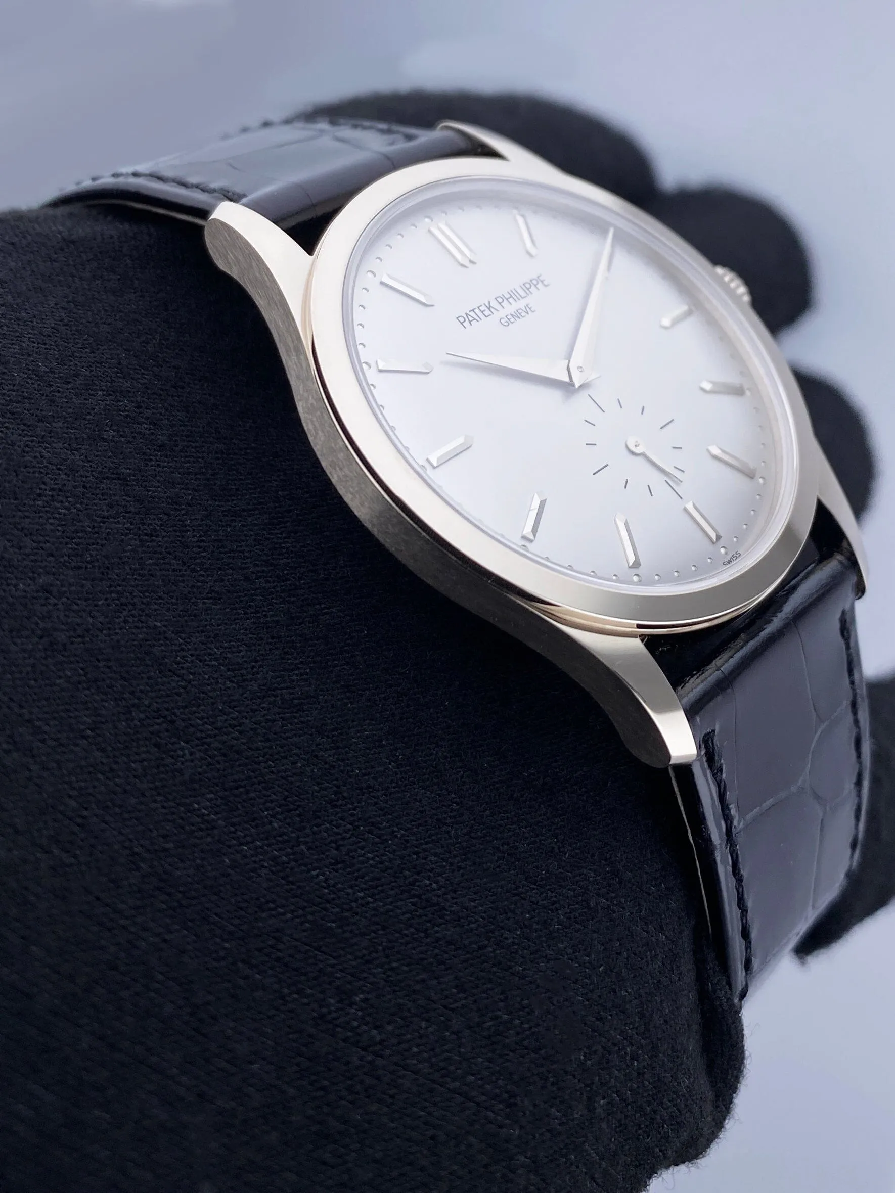 Patek Philippe Calatrava 5196G 18K White Gold Mens Watch Box Papers