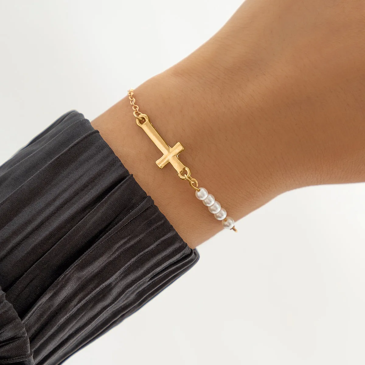 Pearl & 18K Gold-Plated Cross Charm Bracelet
