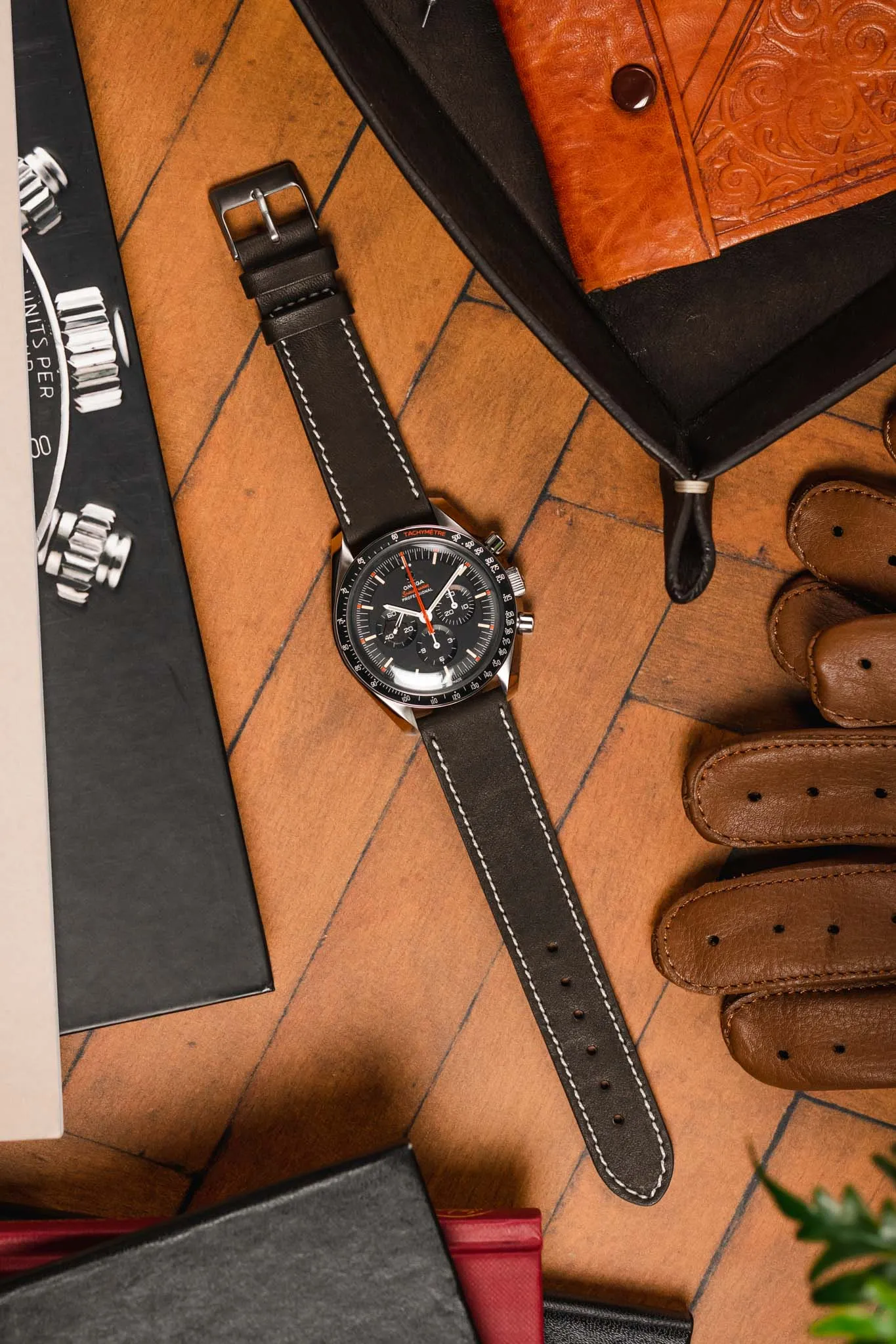 Pebro CLASSIC Unpadded Calfskin Leather Watch Strap in DARK BROWN