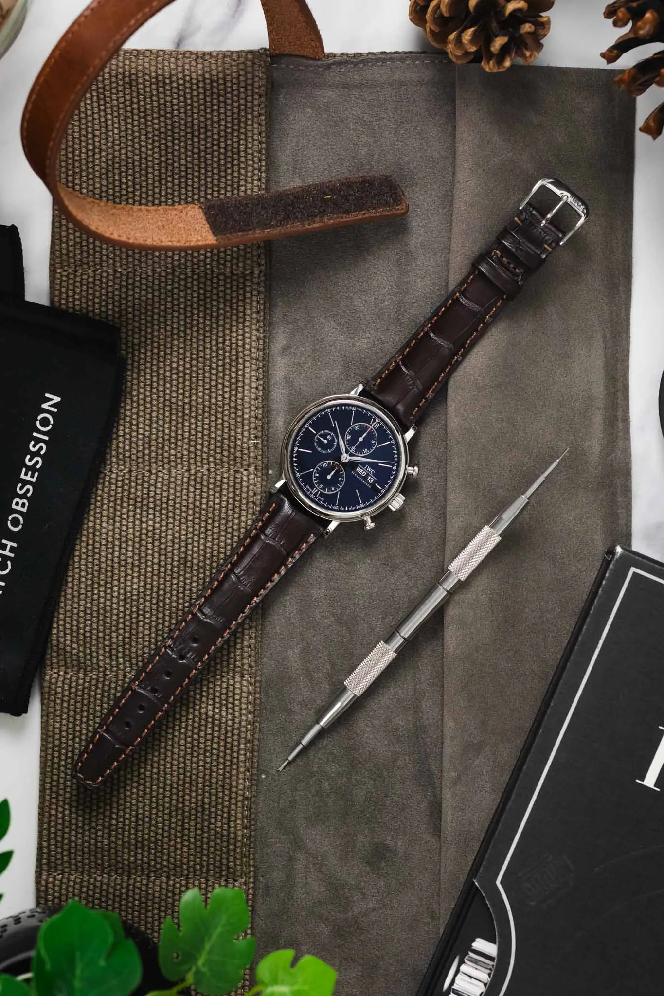 RIOS1931 DALLAS Alligator-Embossed Leather Watch Strap in MOCHA