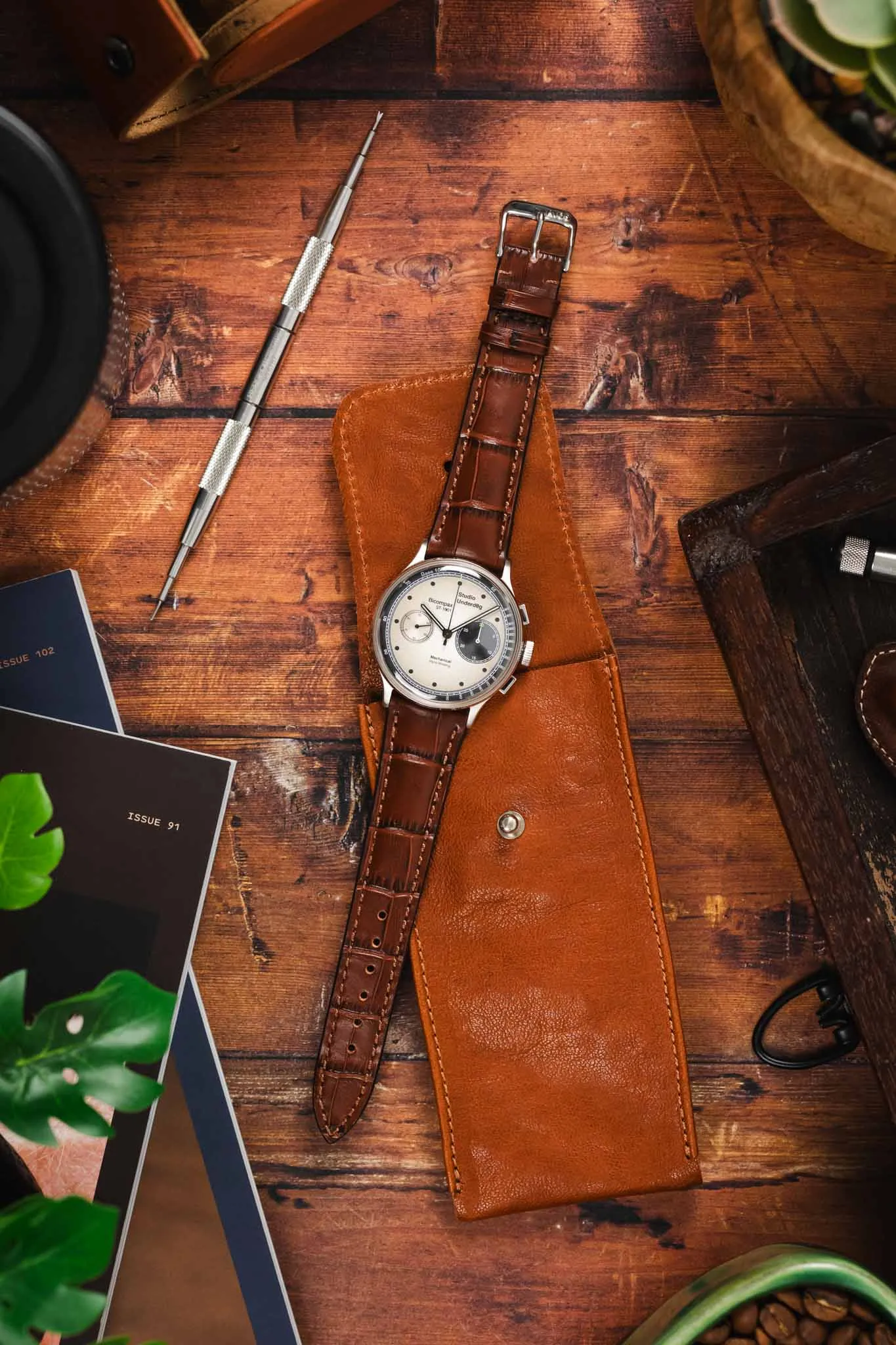 RIOS1931 LOUISIANA Alligator-Embossed Leather Watch Strap in MAHOGANY