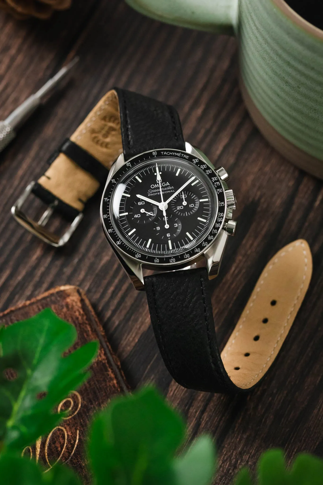 RIOS1931 WAGING Organic Watch Strap in BLACK