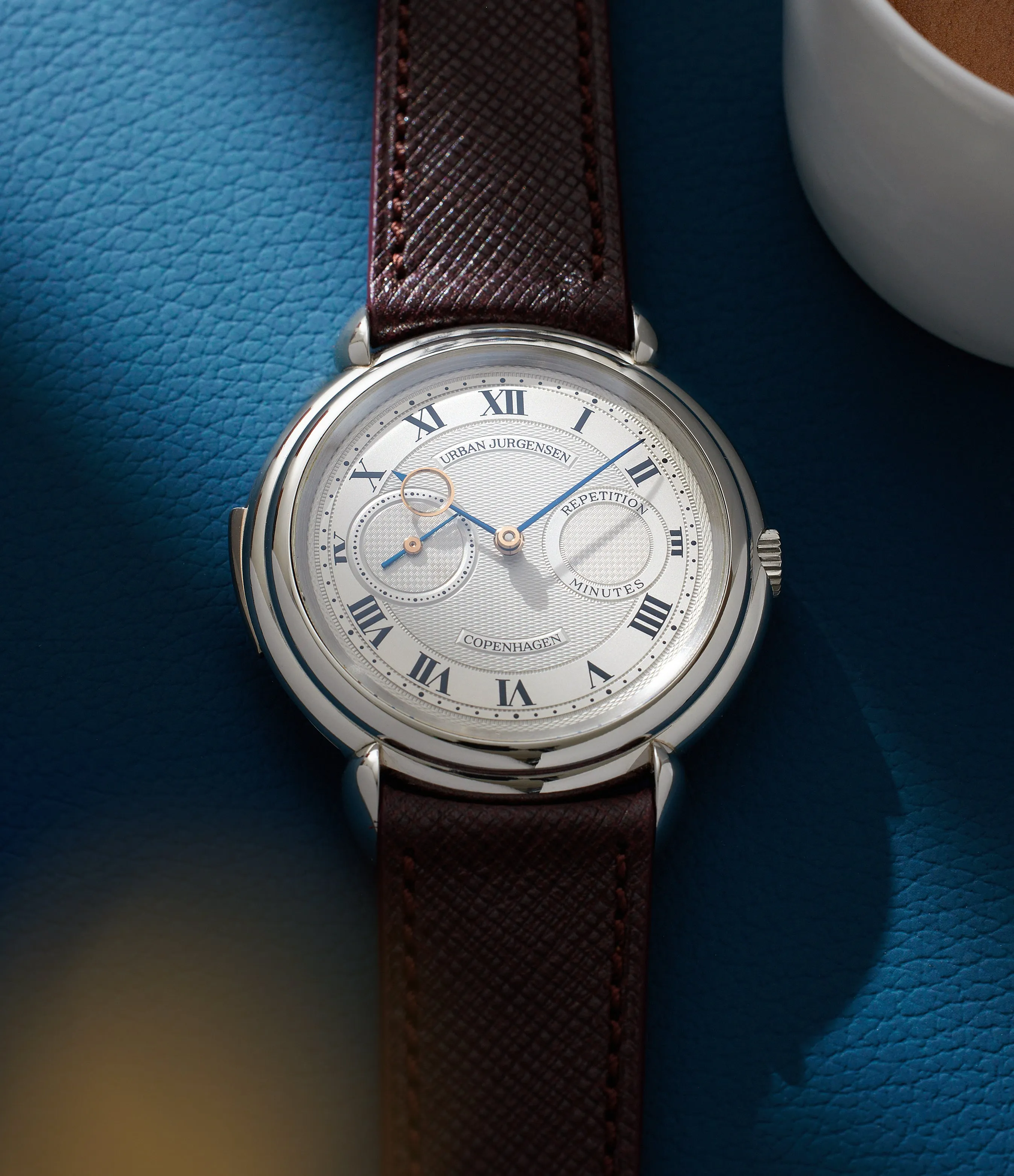 saffiano curved strap