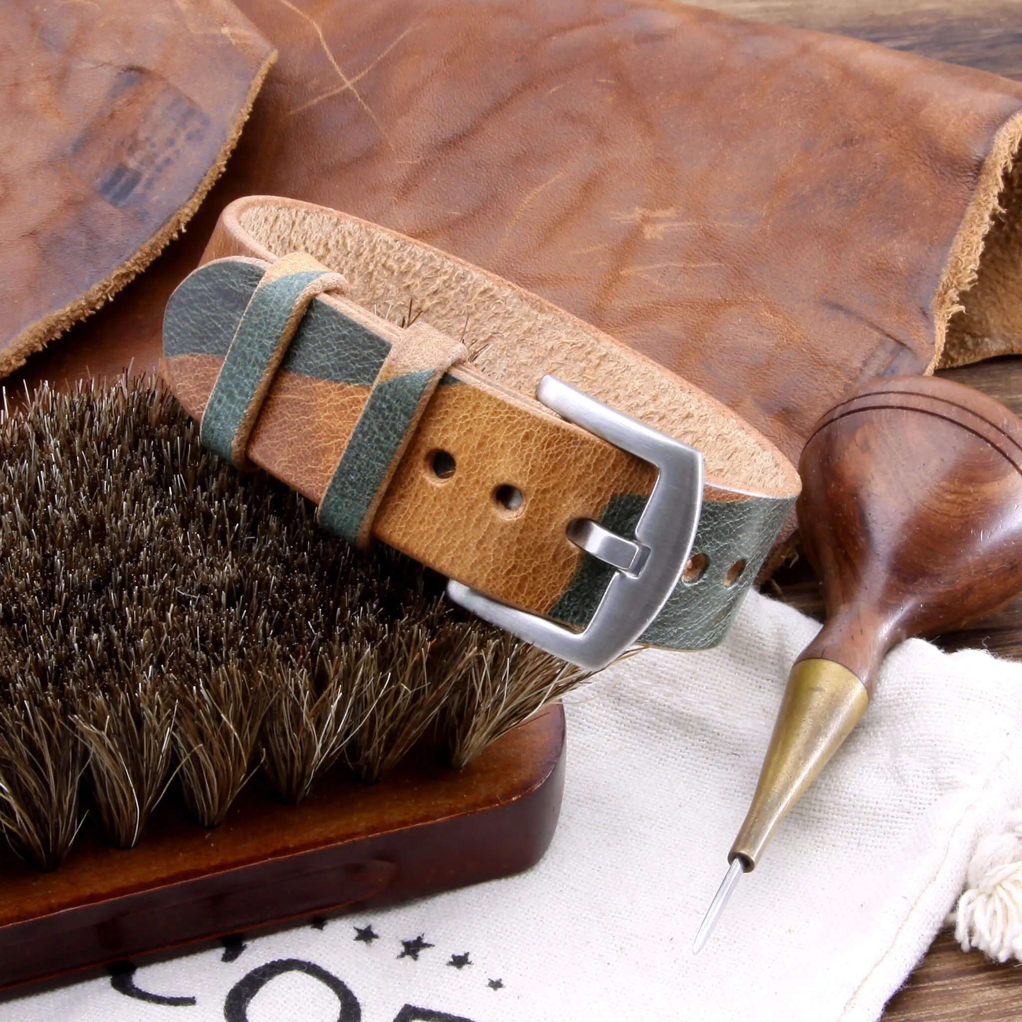Single Pass Leather Watch Strap, 2-Keeper Military 101