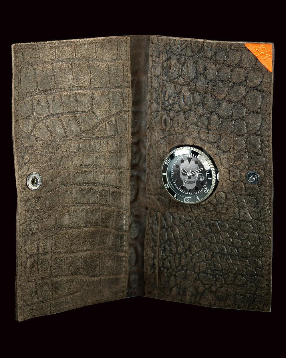 SKULL ON FIRE BLACK WITH POUCH
