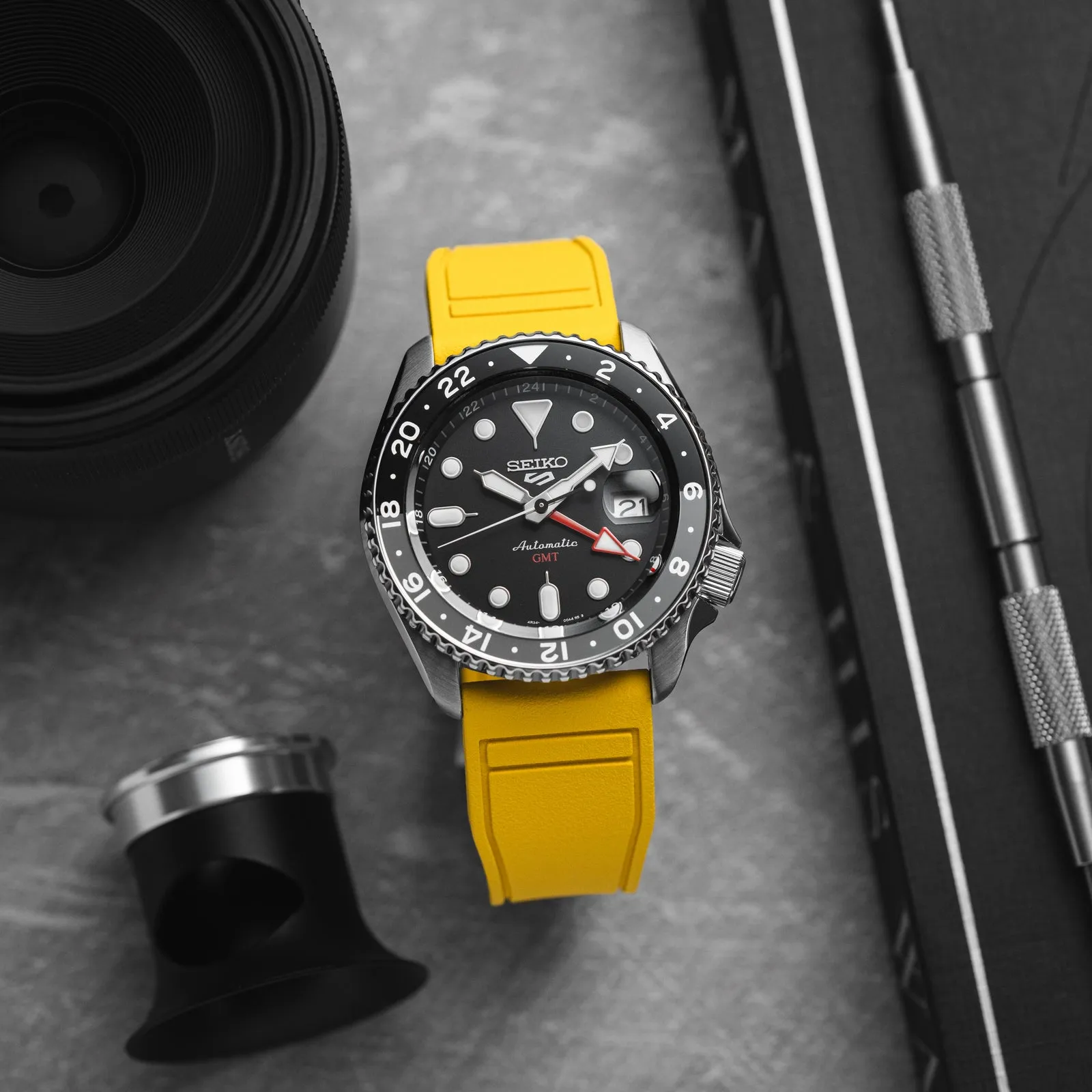 Skyward FKM Rubber Strap - Quick Release - Compatible for IWC Big Pilot - Black (2411)