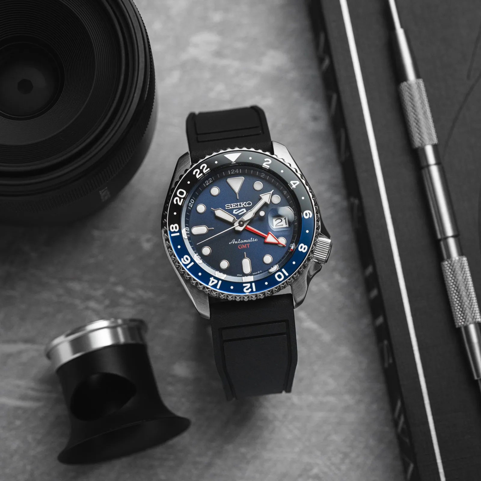 Skyward FKM Rubber Strap - Quick Release - Compatible for IWC Big Pilot - Navy (2411)