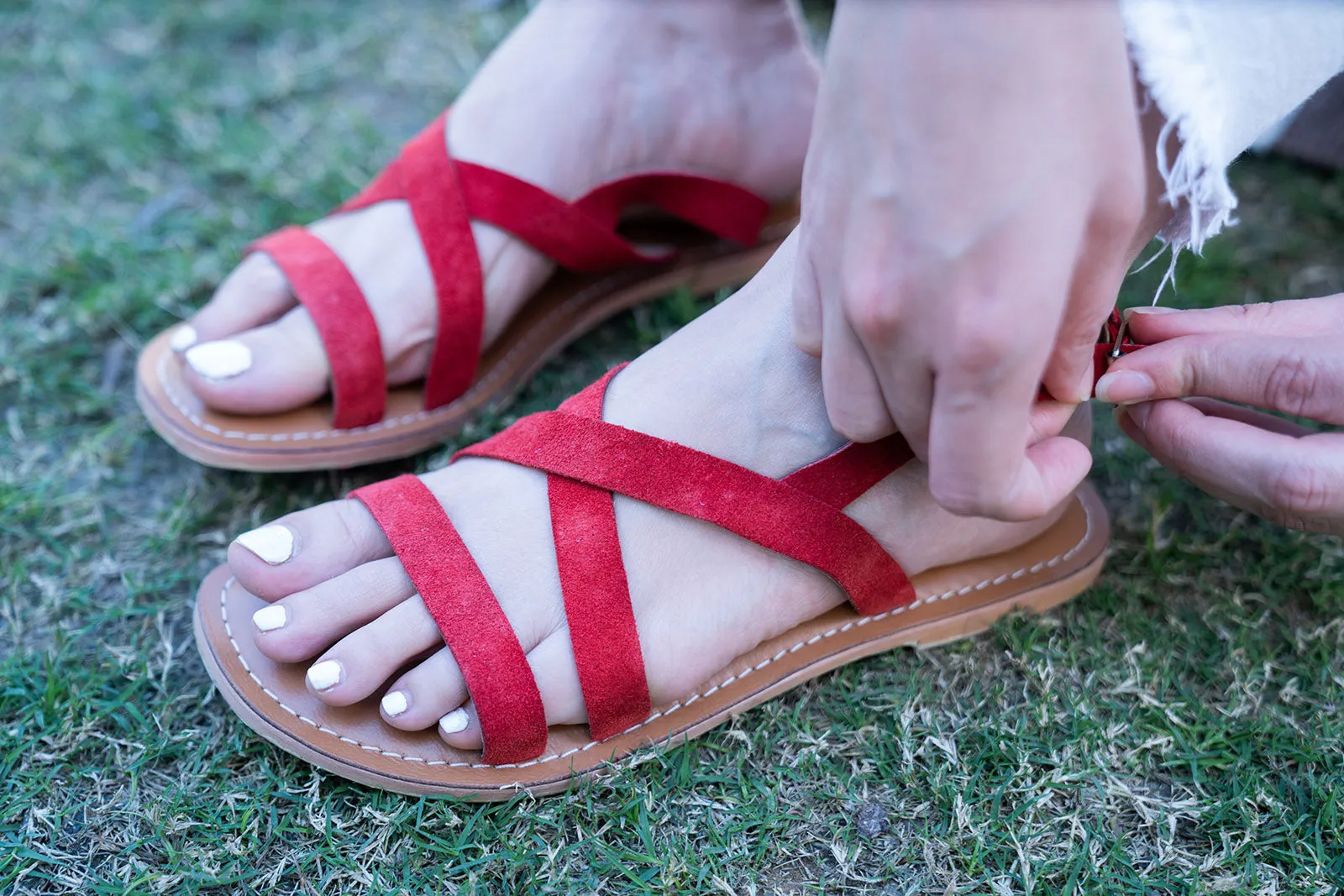 Vera Red criss-cross Sandals