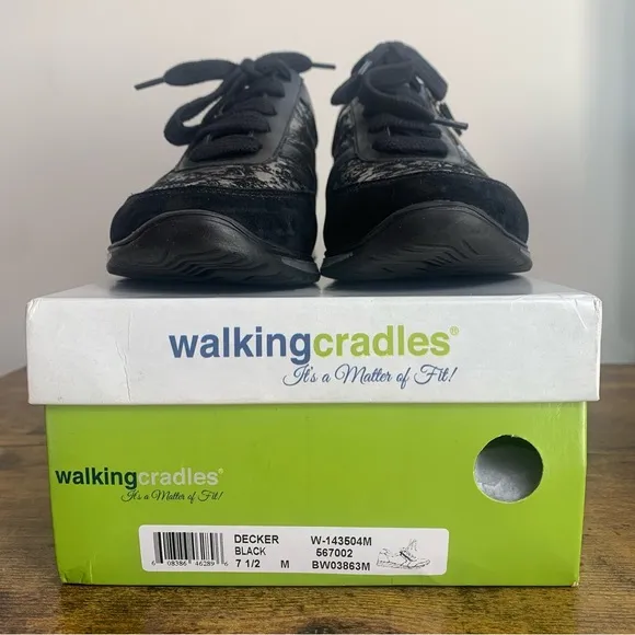Walking Cradles Decker in black and silver Size 7.5 New in Box