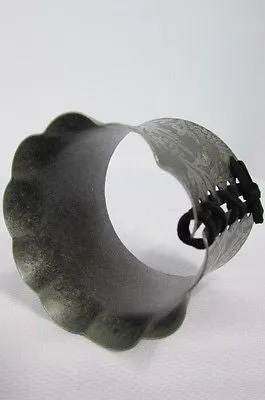 Women Silver Flowers Stamp Metal Corset Bracelet Black Tie