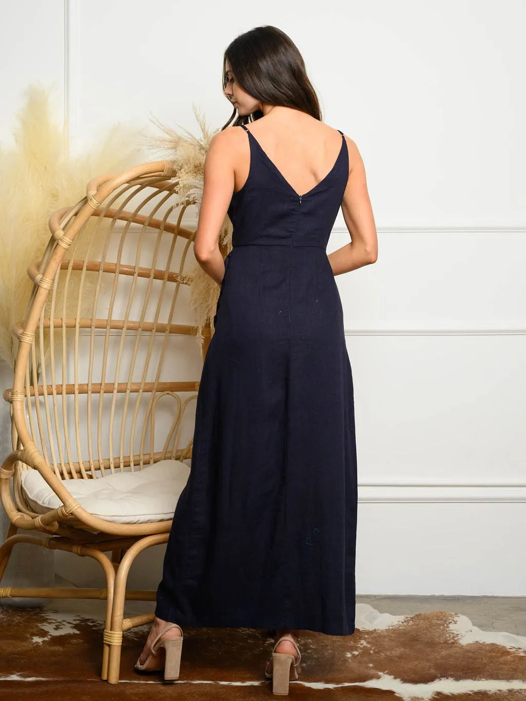 WOMEN'S V-NECK SIDE BUTTON DETAIL MAXI DRESS