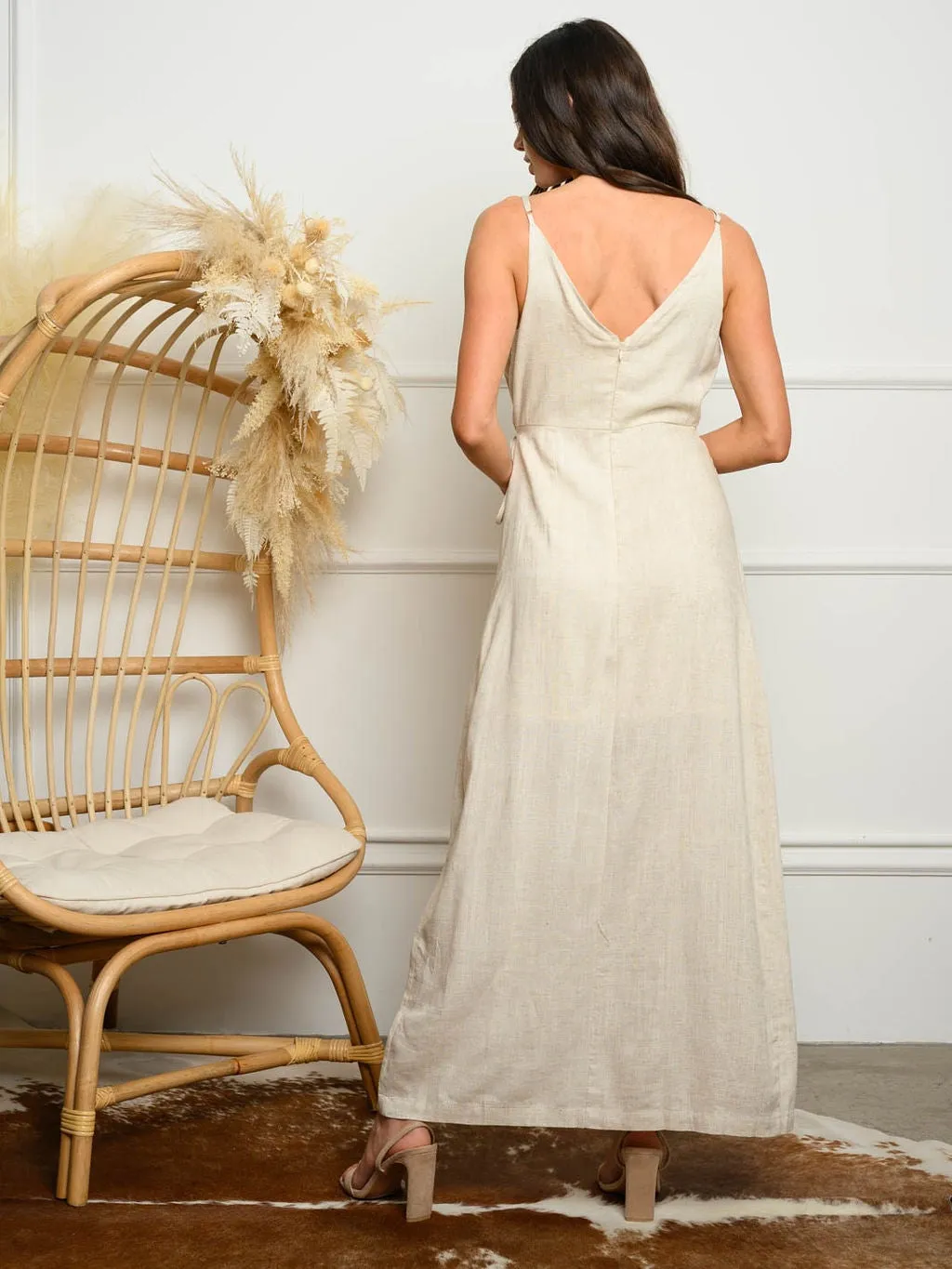 WOMEN'S V-NECK SIDE BUTTON DETAIL MAXI DRESS