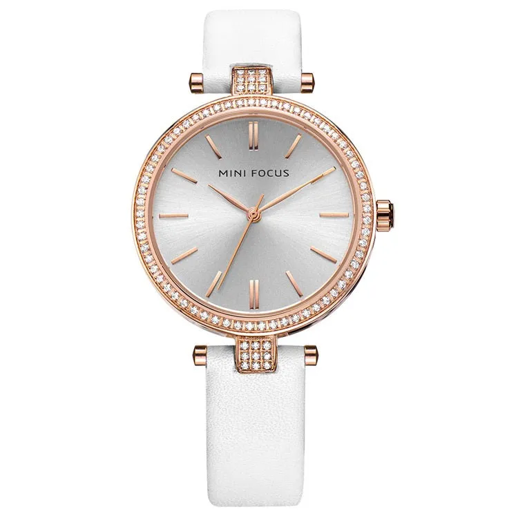 Women's watch with fashionable leather strap